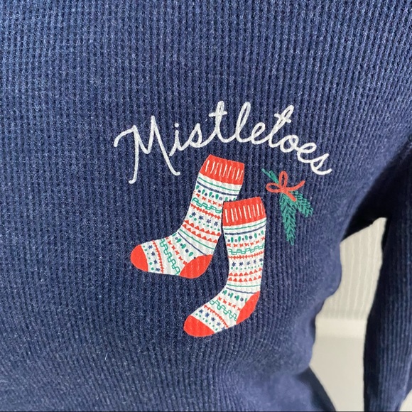 Old Navy Thermal Long Sleeve Tee "Mistletoes" - Picture 5 of 5